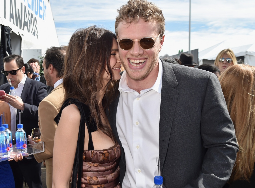 Emily Ratajkowski & Sebastian Bear-McClard Cuddle Up on the Red Carpet
